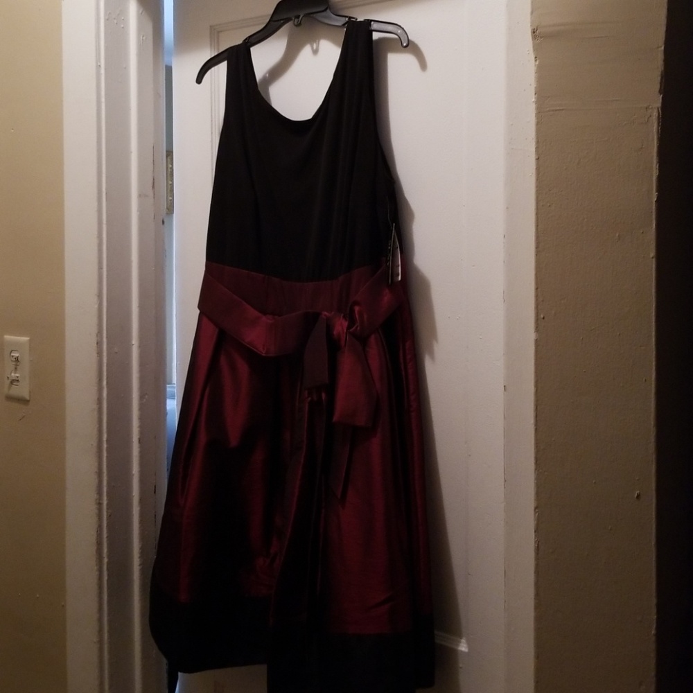 SNLY DRESS - Picture 2 of 5